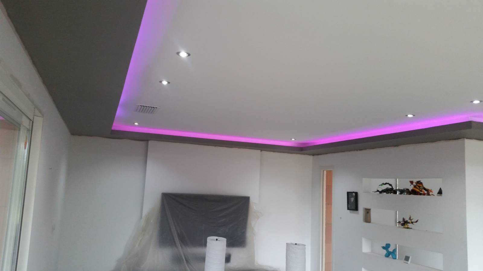 Création de corniches lumineuse sur faux plafond en placo