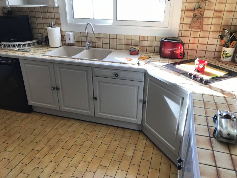 Comment repeindre une ancienne cuisine pour la moderniser à Saint-lys