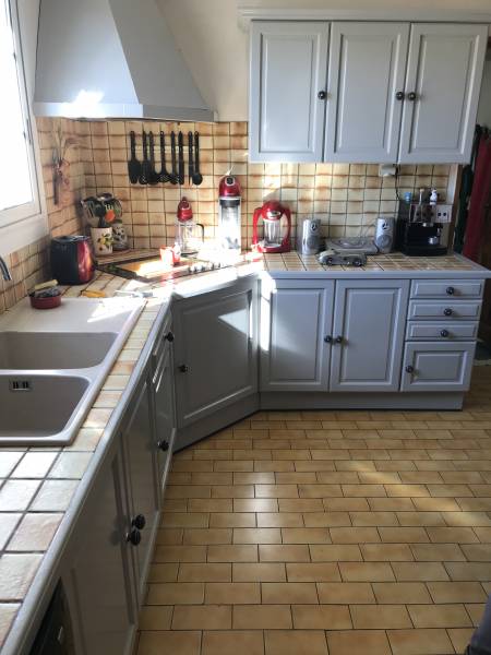 Comment repeindre une ancienne cuisine pour la moderniser à Muret